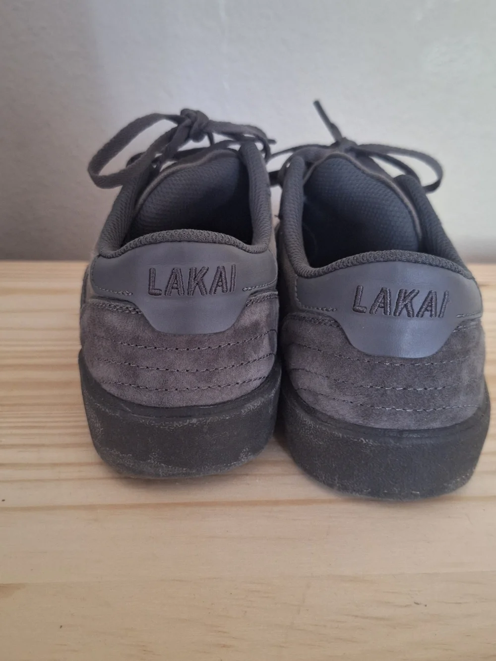 Lakai Limited Cambridge Charcoal Shoes Size 9